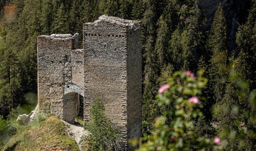 Tschanüff Castle, Switzerland, Switzerland